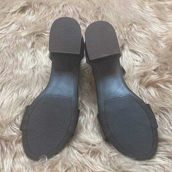 LONDON FOG Nikki Low Block Heel Shoe Ankle Strap Open Toe Shiny Pump Sandal - Picture 7 of 13